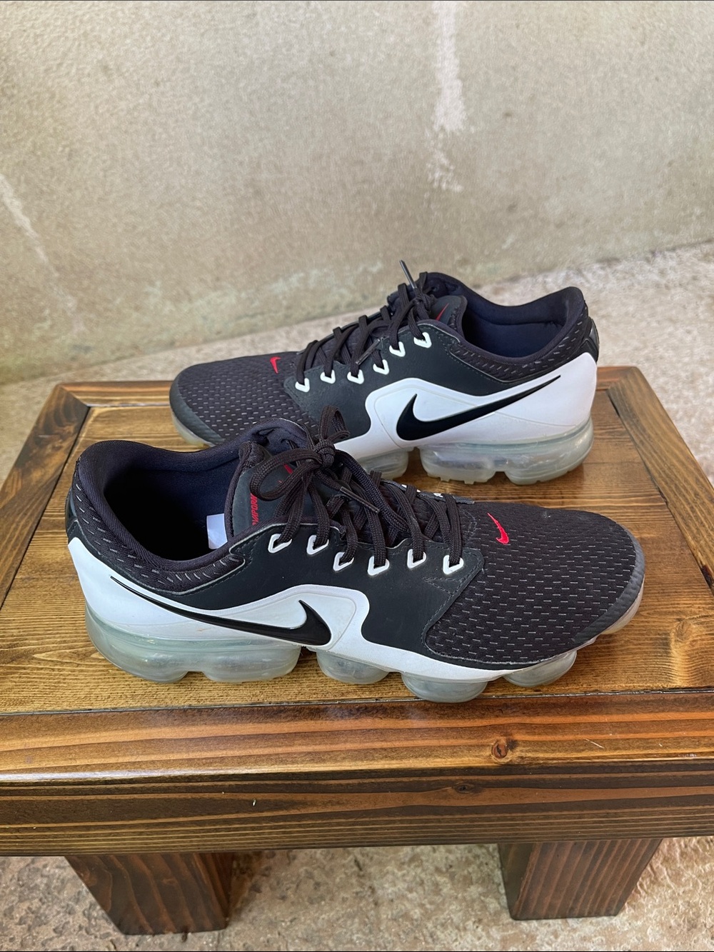 Nike Vapormax Men’s 10 Black/White Athletic Running Shoes with Red Accent